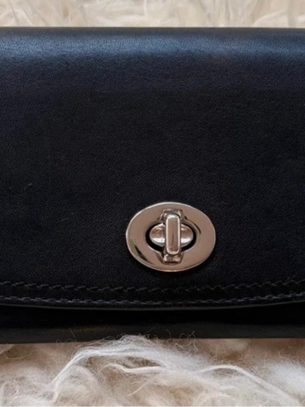 Coach Classic Black Leather Turn-Lock wallet excellent condition.